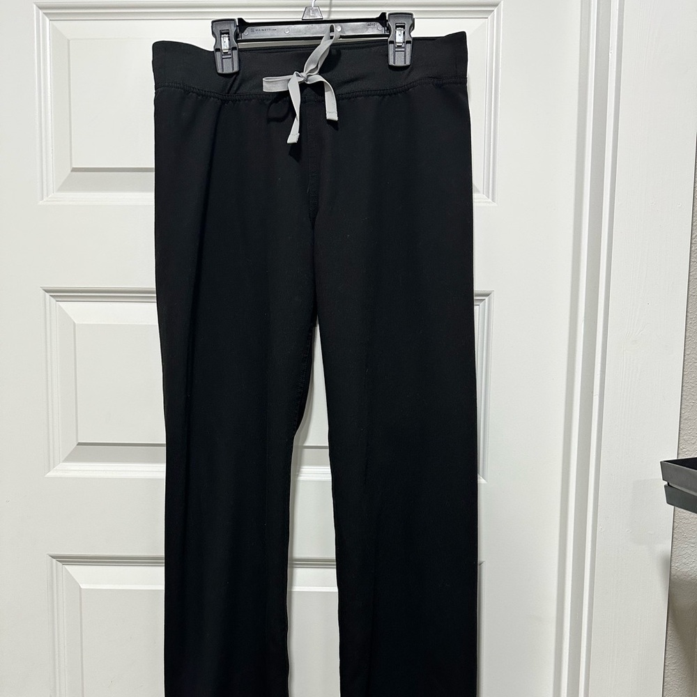 Figs Women's technical collection black scrub pants